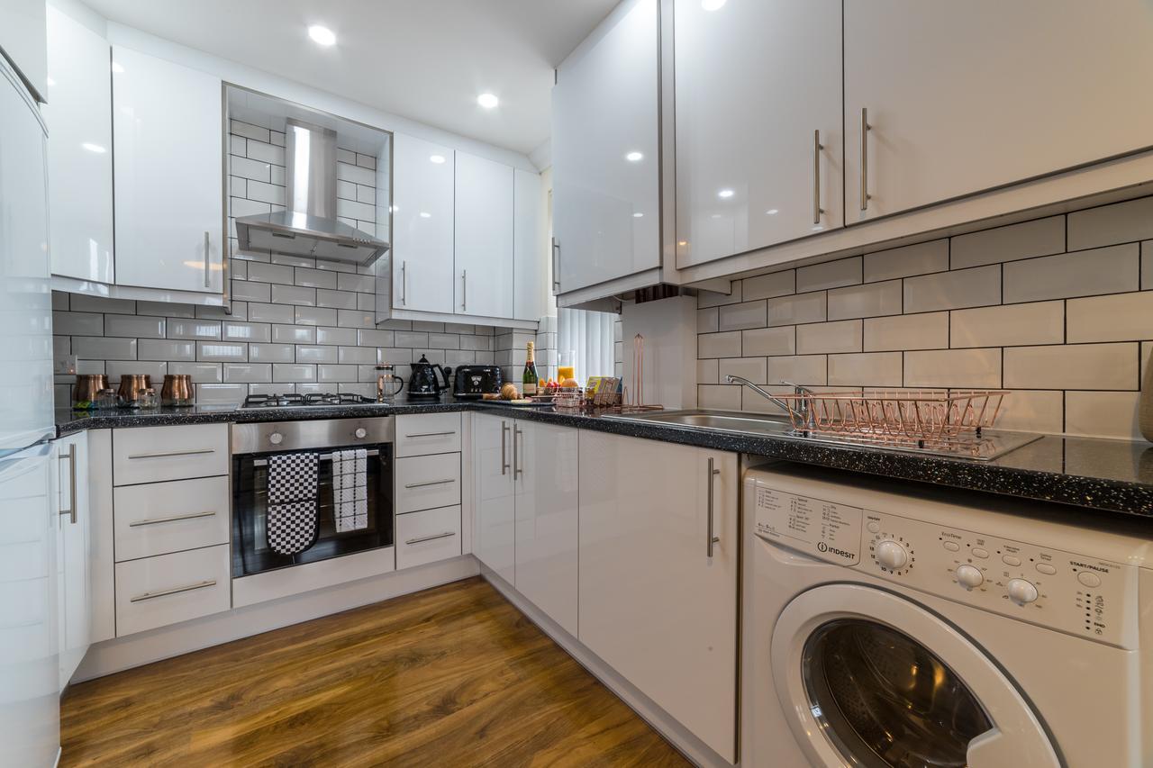 London Heathrow Serviced Apartments Ashford  Exterior foto