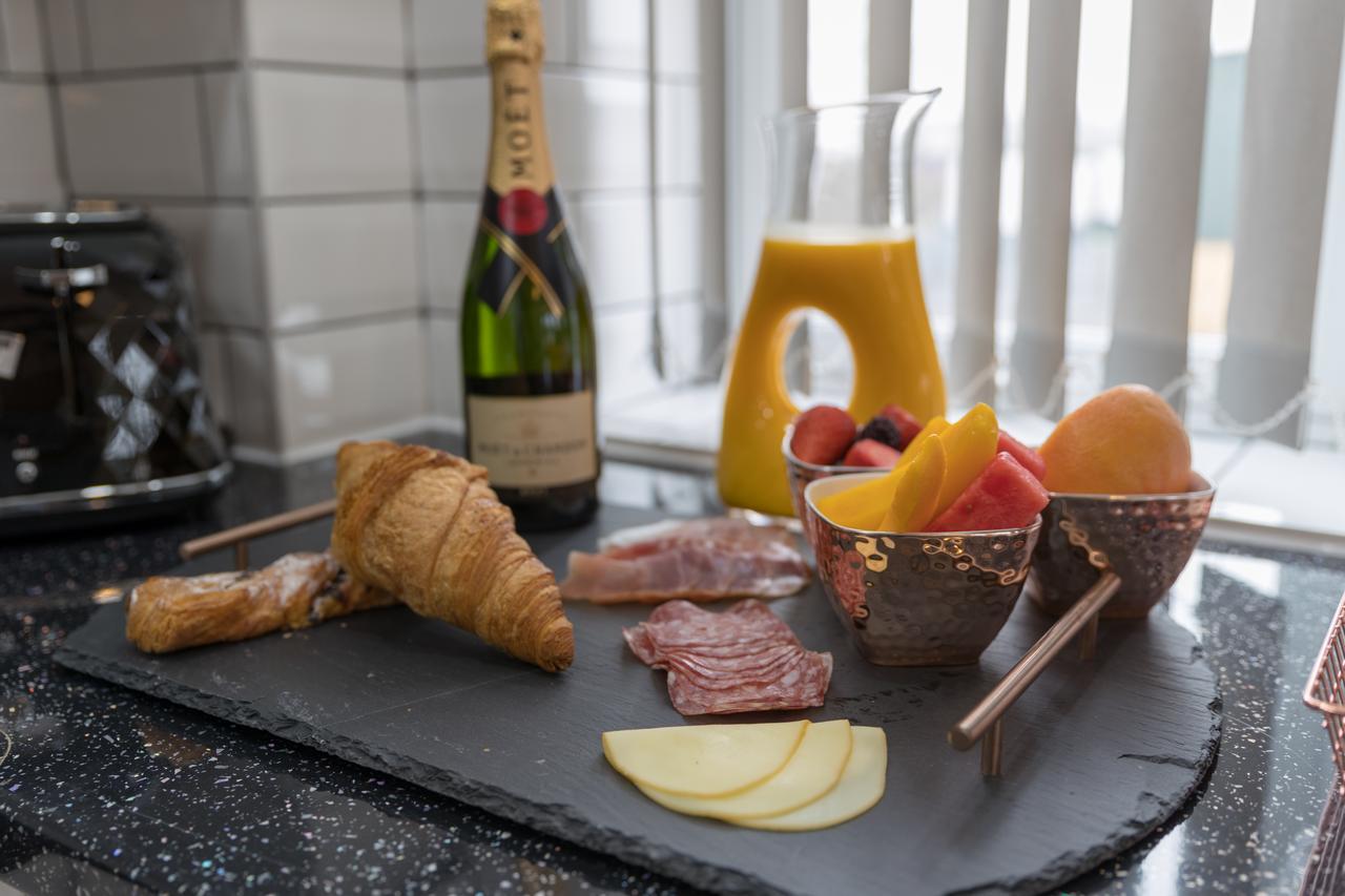 London Heathrow Serviced Apartments Ashford  Exterior foto